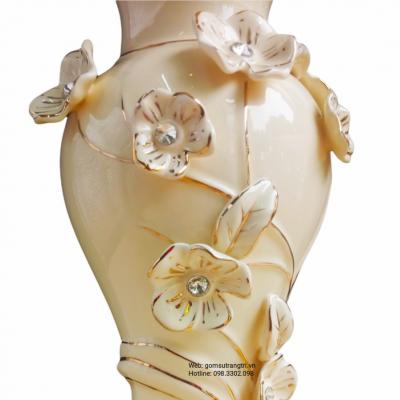 Bình Đắp Nổi Hoa Mai Viền Vàng